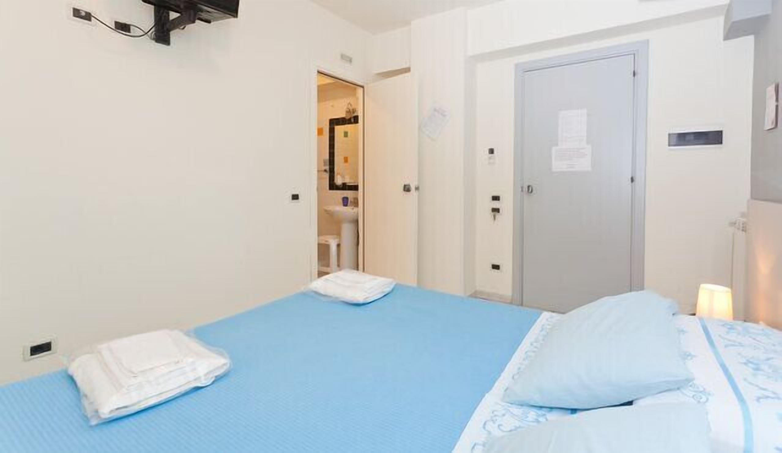 Hotel Rainbow - Palermo — Photos 1